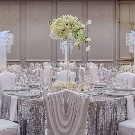 Doubletree By Hilton Hotel Houston Greenway Plaza Bagian luar foto