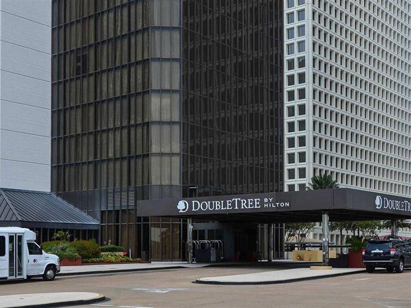 Doubletree By Hilton Hotel Houston Greenway Plaza Bagian luar foto