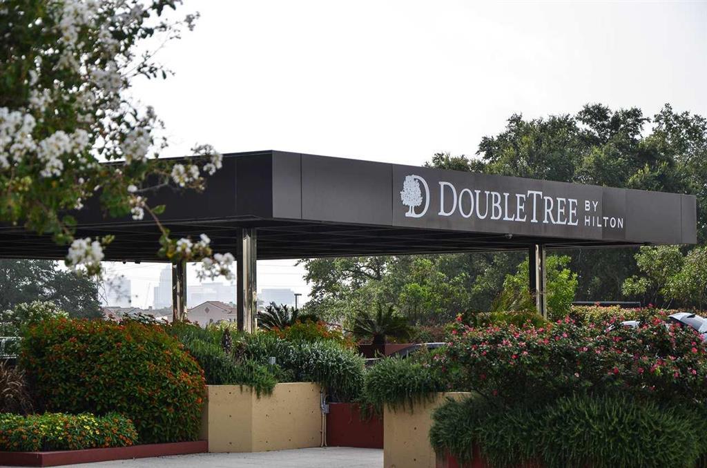 Doubletree By Hilton Hotel Houston Greenway Plaza Bagian luar foto