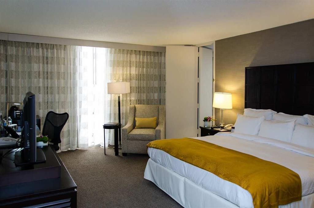 Doubletree By Hilton Hotel Houston Greenway Plaza Bagian luar foto